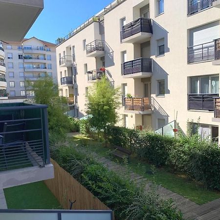 Beau Studio Tout Confort Au Calme Avec Parking . Lägenhet Villeurbanne Exteriör bild